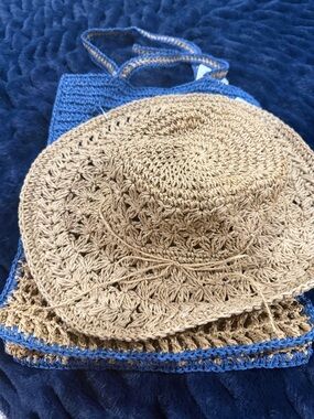 C&C California Tan Straw Crochet Tote with Blue Trim